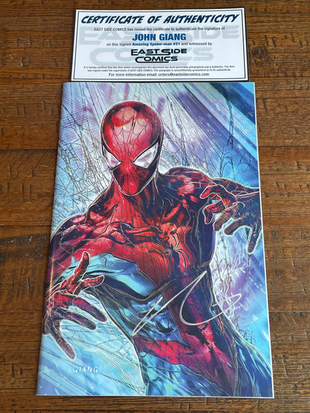 AMAZING SPIDER-MAN #21 JOHN GIANG SIGNED COA MEGACON VIRGIN VARIANT-B