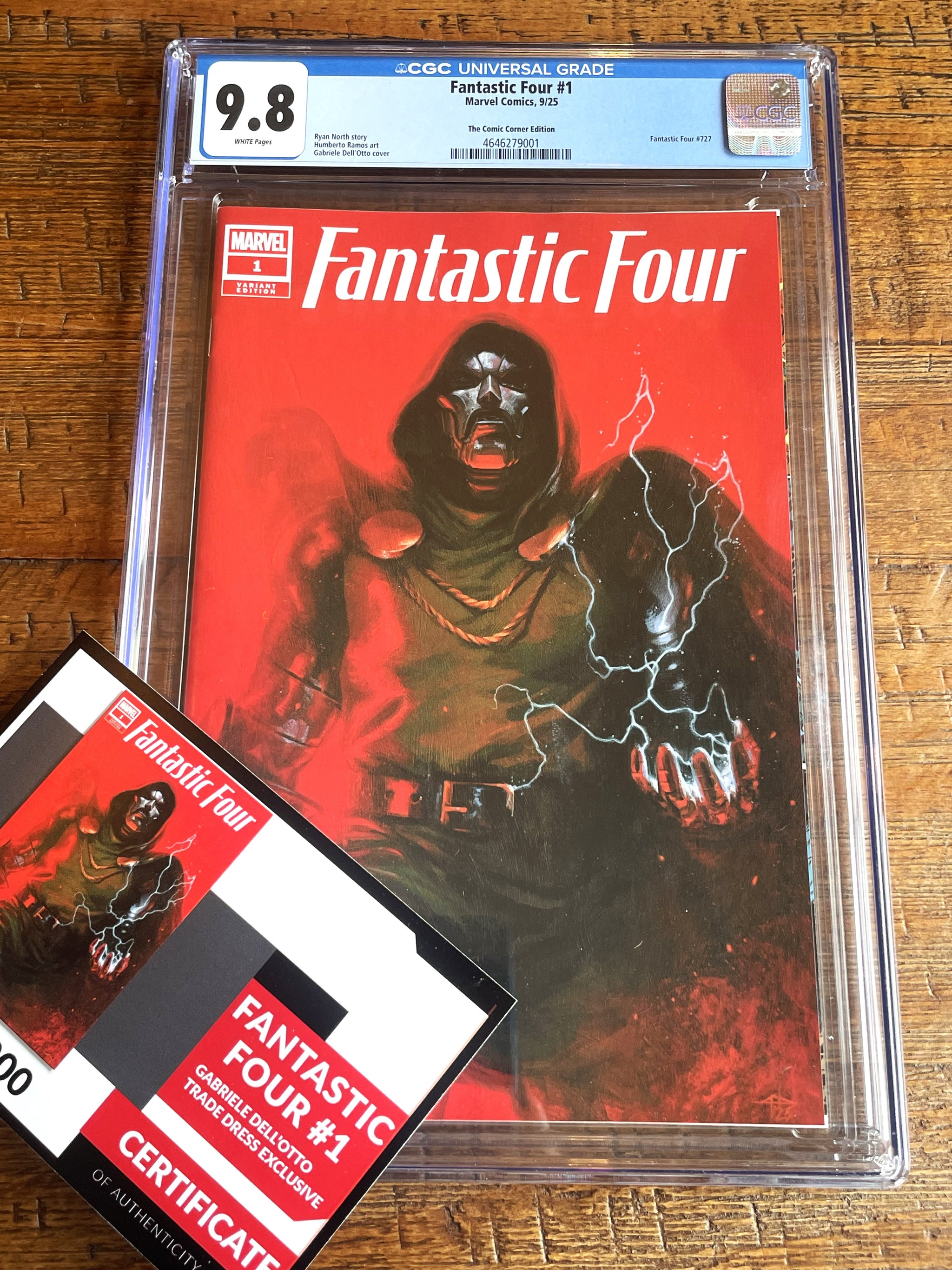 FANTASTIC FOUR #1 CGC 9.8 GABRIELE DELL OTTO EXCL DR. DOOM VARIANT