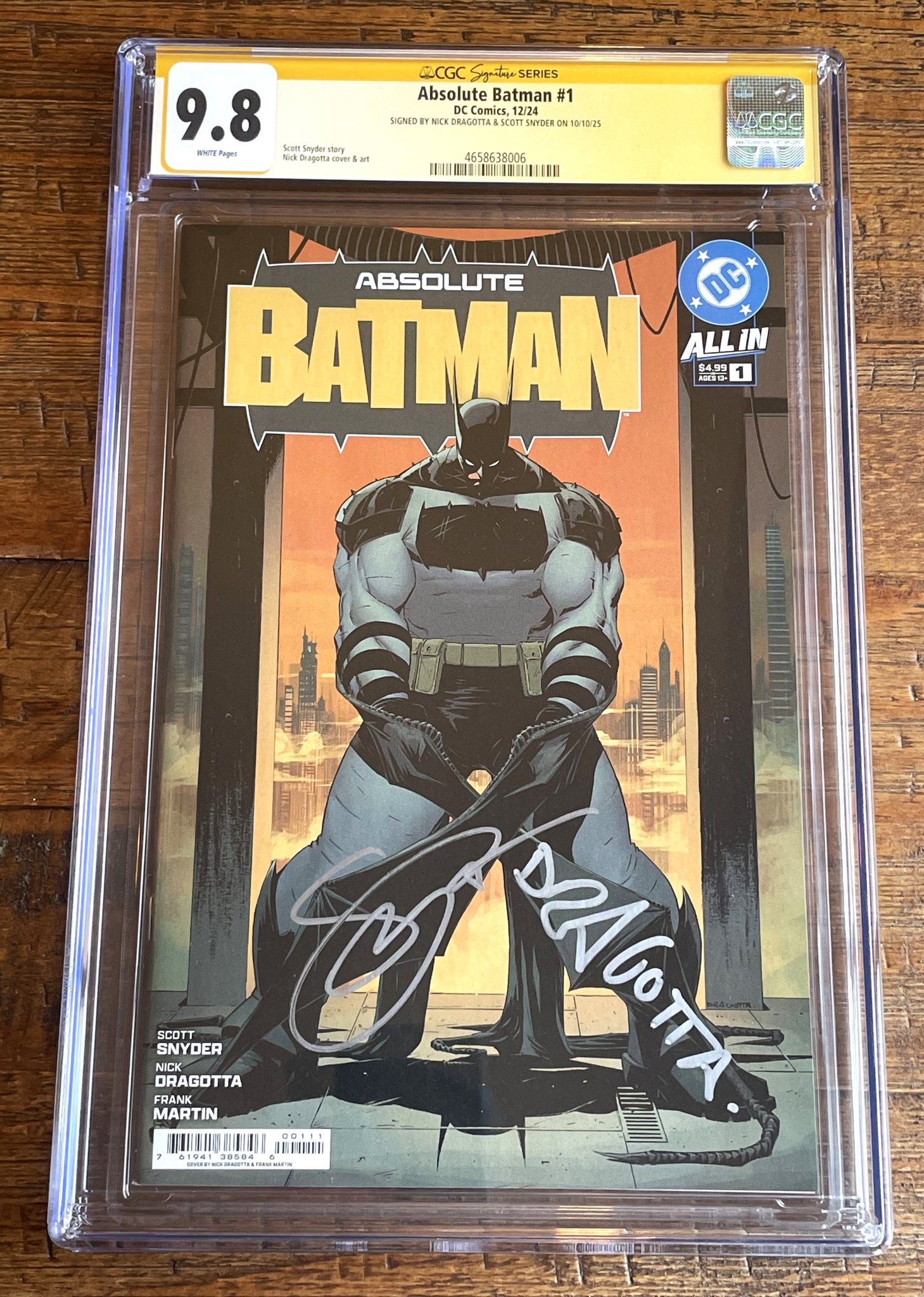 ABSOLUTE BATMAN #1 CGC SS 9.8 SCOTT SNYDER & DRAGOTTA SIGNED 1st PT COVER-A VARIANT