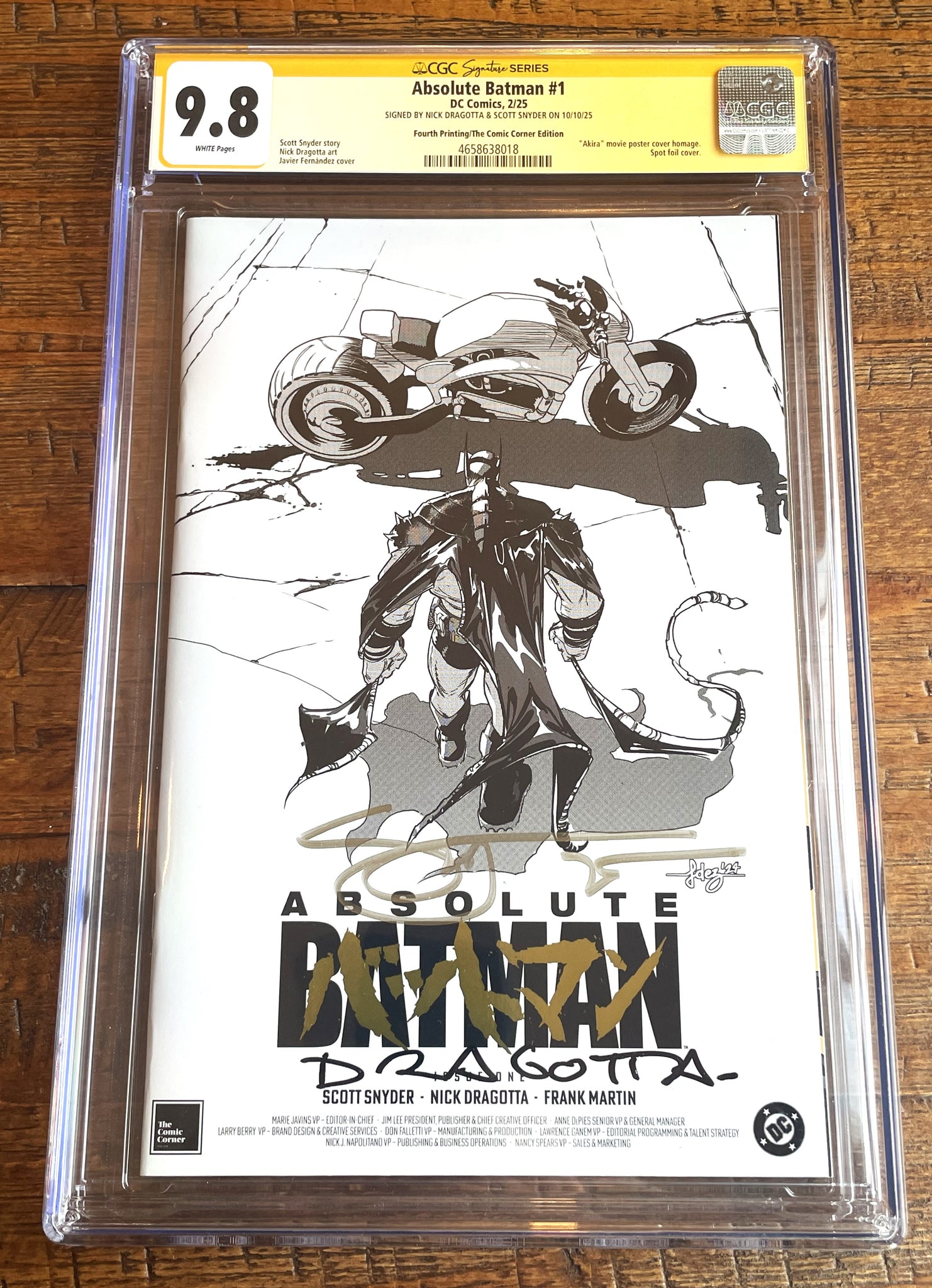 ABSOLUTE BATMAN #1 CGC SS 9.8 SCOTT SNYDER & DRAGOTTA SIGNED EXCL GOLD FOIL AKIRA VARIANT