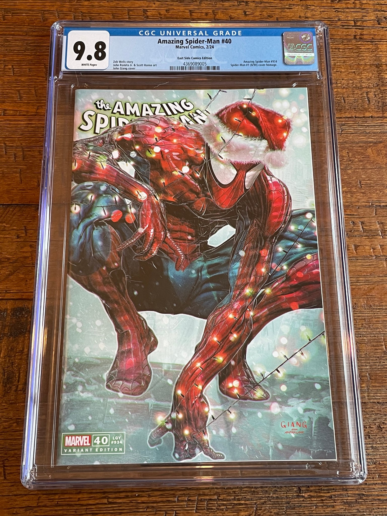 AMAZING SPIDER-MAN #40 CGC 9.8 JOHN GIANG CHRISTMAS TRADE & VIRGIN VARIANT OPTIONS