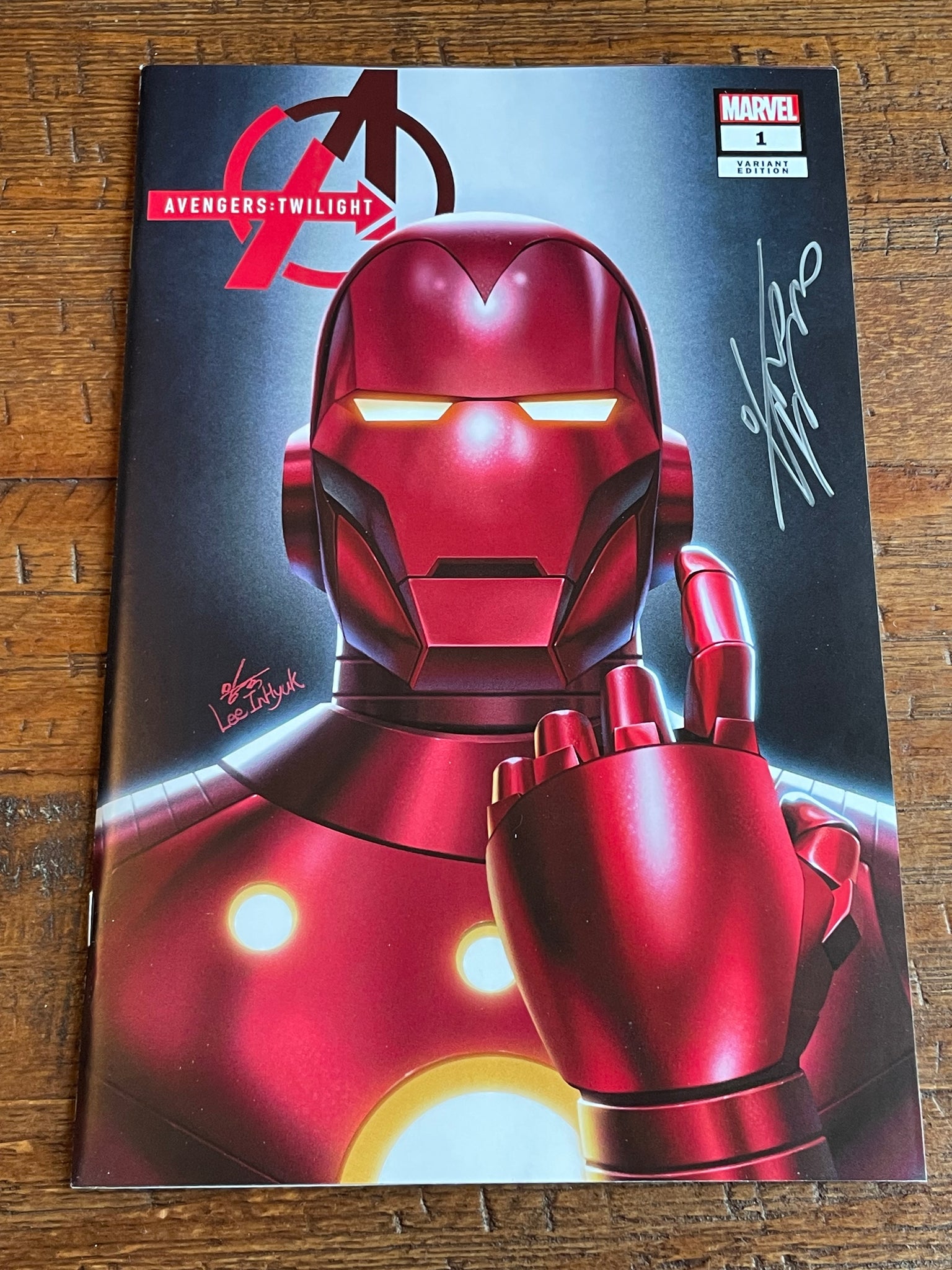 AVENGERS TWILIGHT #1 INHYUK LEE SIGNED "RED" IRON MAN VARIANT LIMITED TO 500