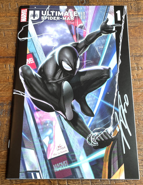 ULTIMATE SPIDER-MAN #1 INHYUK LEE SIGNED BLACK (3rd Print) VARIANT LE TO 800