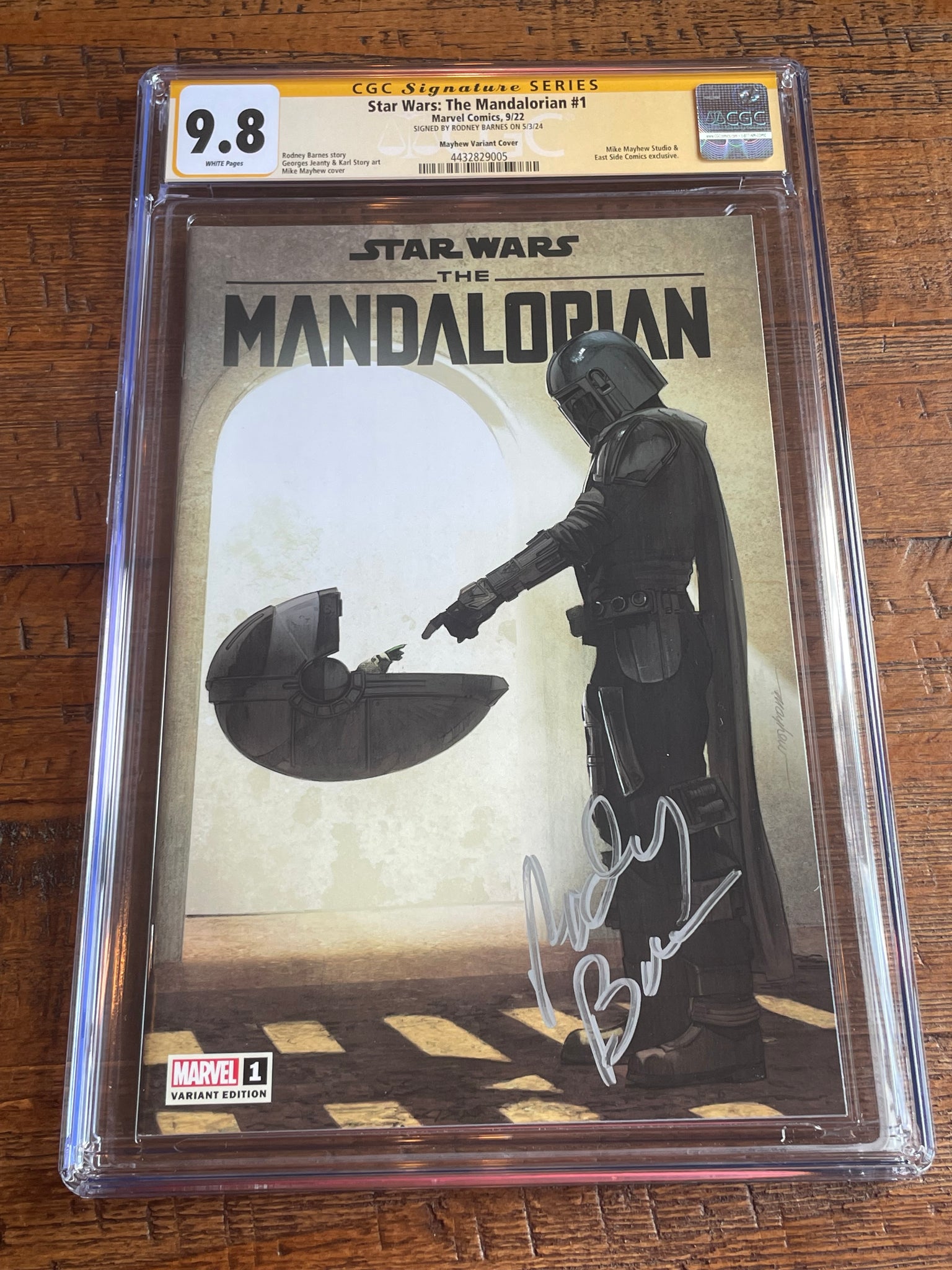 STAR WARS: THE MANDALORIAN #1 CGC SS 9.8 RODNEY BARNES SIGNED MIKE MAYHEW VARIANT