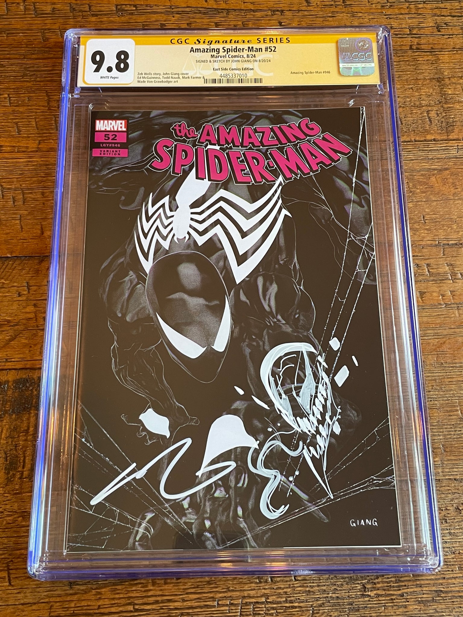 AMAZING SPIDER-MAN #52 CGC SS 9.8 JOHN GIANG REMARK SIGNED NEGATIVE VARIANT LTD 600