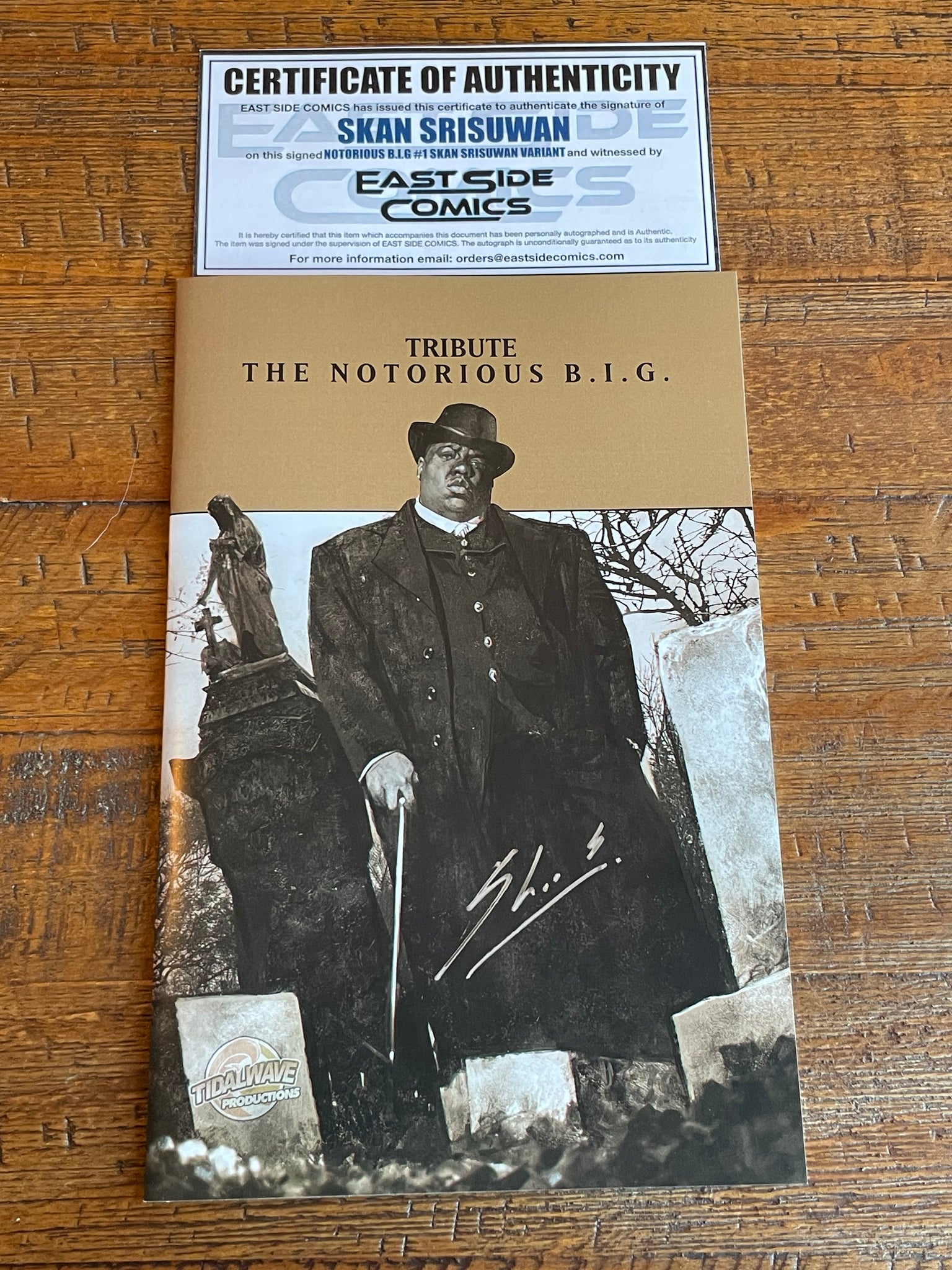 TRIBUTE NOTORIOUS B.I.G #1 SKAN SRISUWAN SIGNED "GREATEST HITS" HOMAGE VARIANT