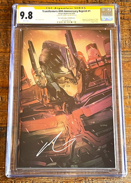 TRANSFORMERS 40th ANNIVERSARY #1 CGC SS 9.8 JOHN GIANG SIGNED NYCC 2024 EXCL OPTIMUS "FOIL" VARIANT