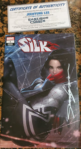 SILK #1 JEEHYUNG LEE SIGNED COA EXCL TRADE DRESS VARIANT-A SPIDER-MAN