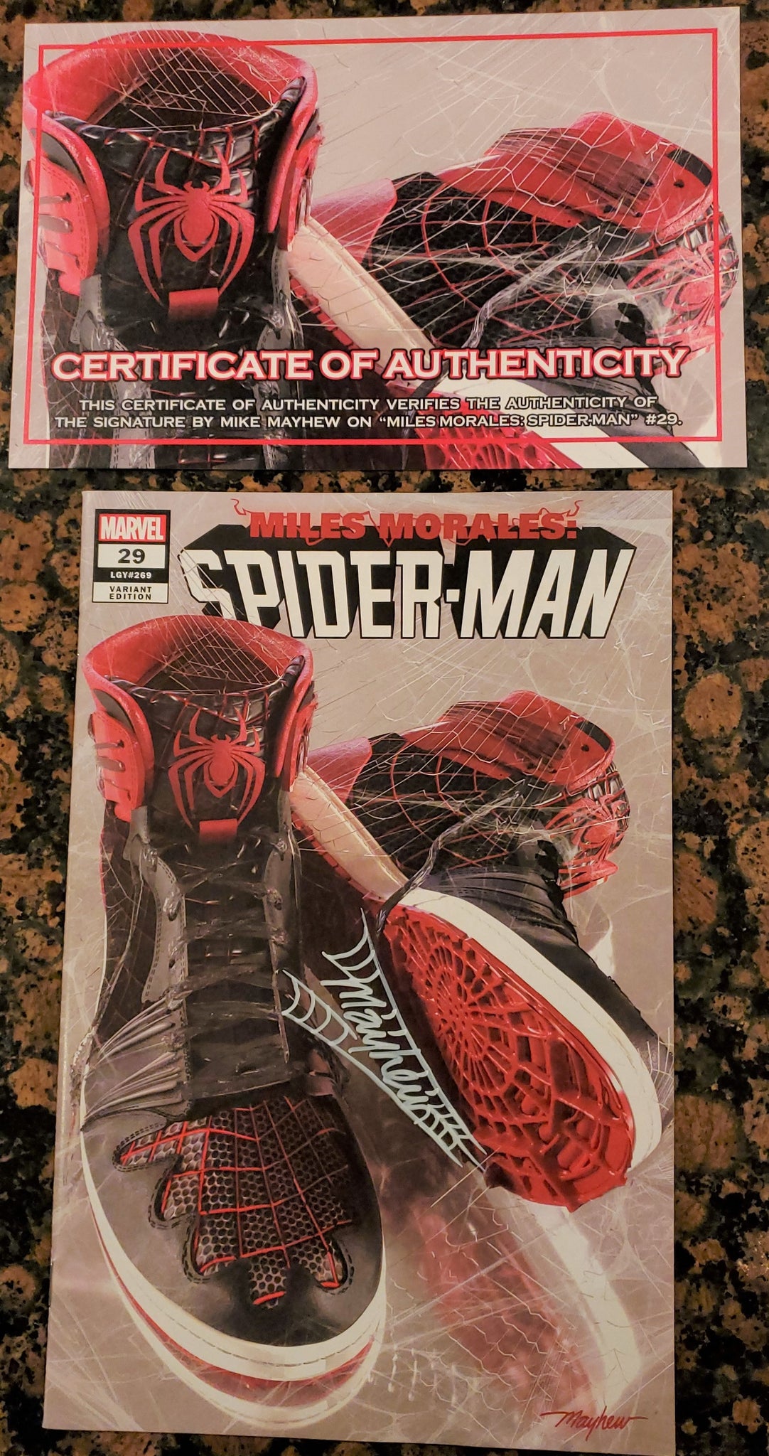 MILES MORALES: SPIDER-MAN #29 MIKE MAYHEW THWIP SIGNED COA SNEAKER TRADE VARIANT-A
