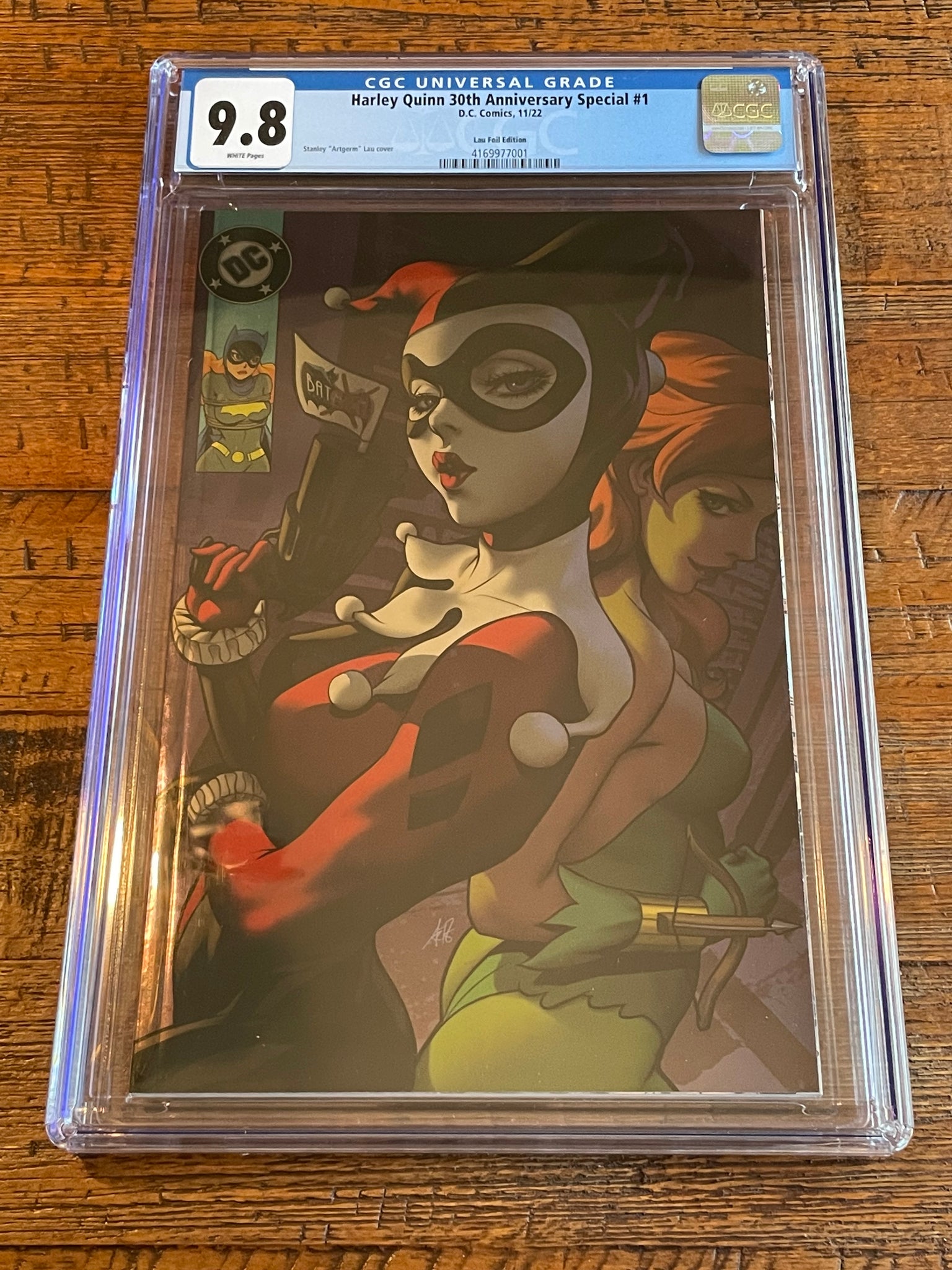 HARLEY QUINN 30th ANNIVERSARY #1 CGC 9.8 ARTGERM 1:50 RI "FOIL" VIRGIN VARIANT