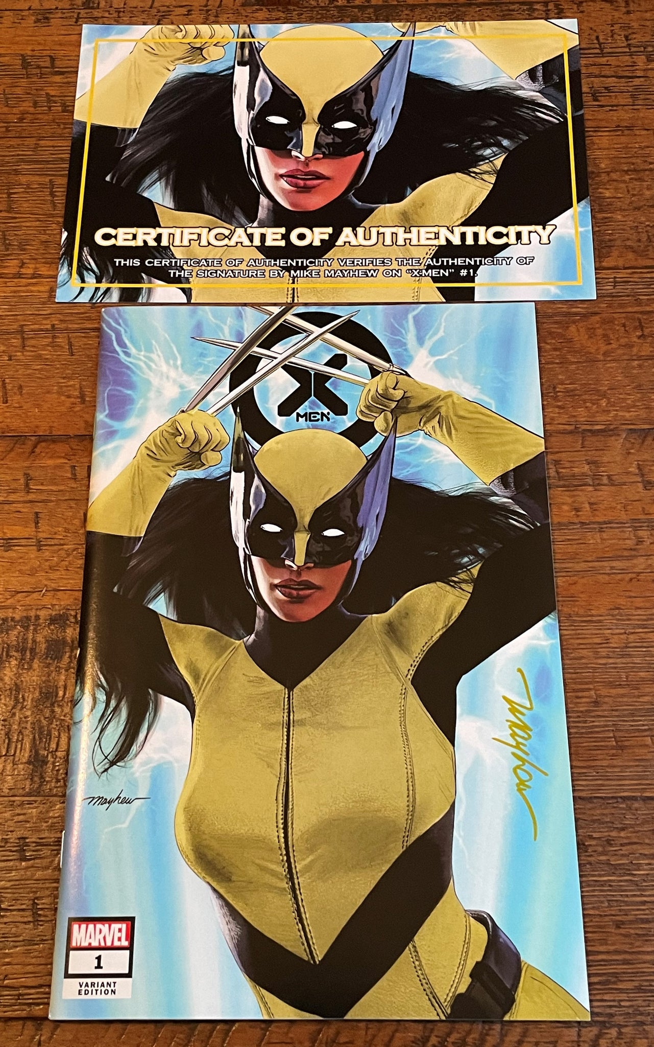 X-MEN #1 MIKE MAYHEW SIGNED COA X-23 EXCLUSIVE TRADE DRESS VARIANT-A